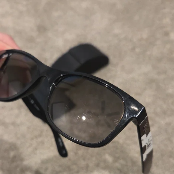 Ray-Ban Black Sunglasses with White Mickey Detail - Picture 3 of 7